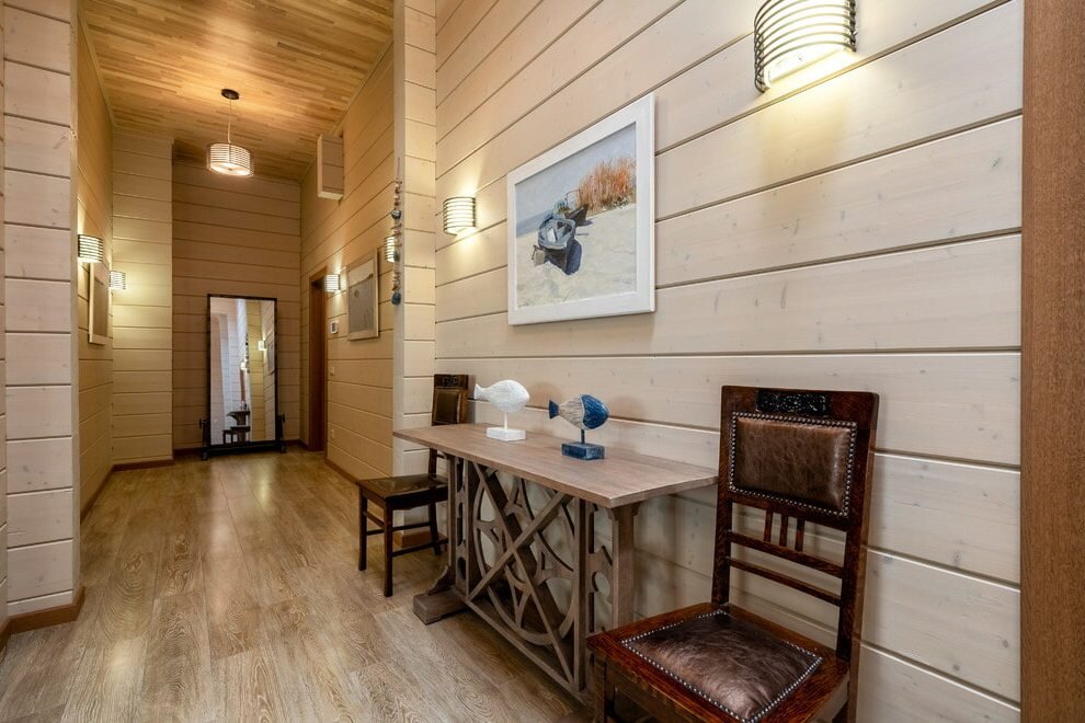 Узкая мебель помогает экономить места для проходов