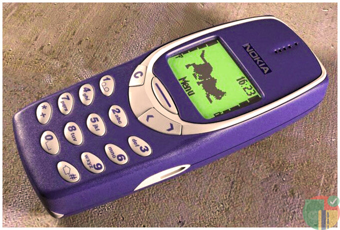 Был у вас такой? Неуязвимый телефон с популярной змейкой