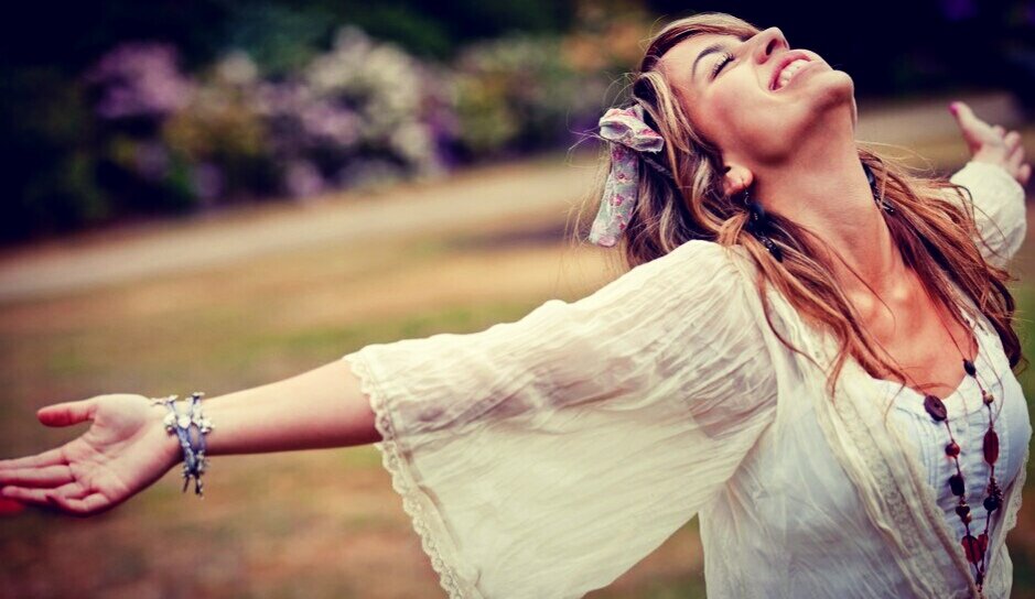 Любовь к себе начинается с семьи - места, где тебя всегда примут и прислушаются к тебе