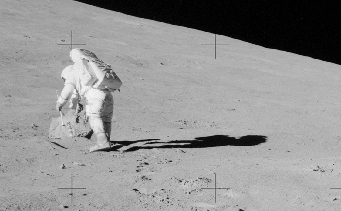 Съемка высадки на луну американцев. Американские астронавты на луне. Американцы на луне. Они не были на луне. Они не были на луне.