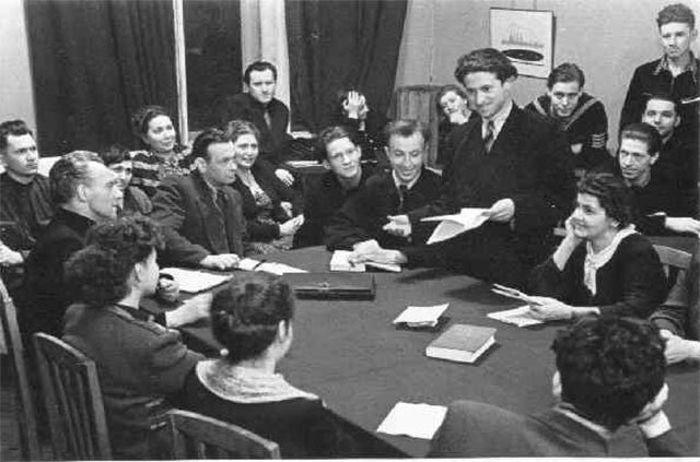 Осенью 1955 года возникло литературное объединение