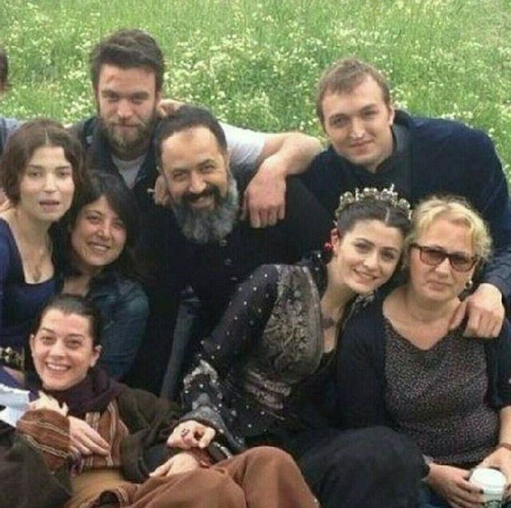 В перерывах между съёмками. Фото из свободных источников.