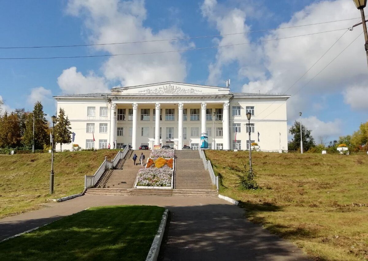 Дом культуры Торжок. ГДК Торжок. Городской дом культуры Торжок. Торжок парк ГДК.