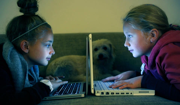 56% детей находятся онлайн постоянно