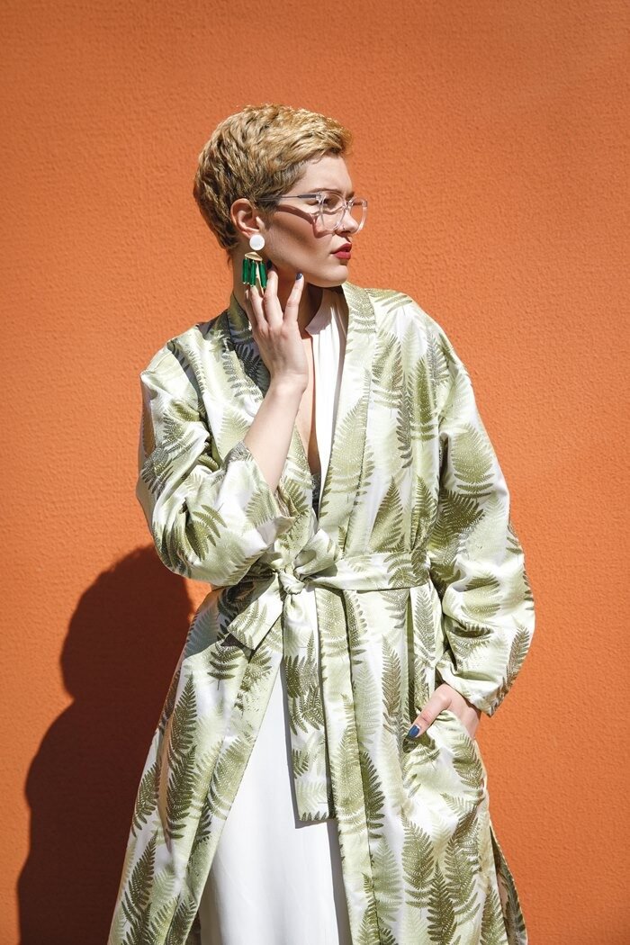 Кимоно- это самый быстрый и легкий способ украсить образ. А если еще подобрать аксессуары, то вообще пушка!