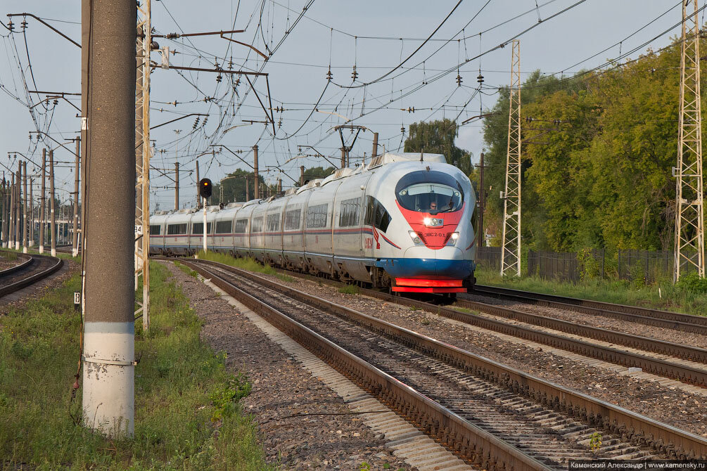 Платформа крутое орехово зуево. Платформа крутое орехово зуево. Вокзал крутое орехово-зуево. Жд станция орехово-зуево. Станция крутое орехово зуево.