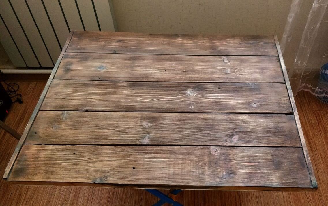 Получился вот такой столик