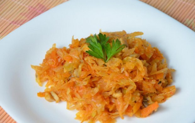 Тушеная капуста