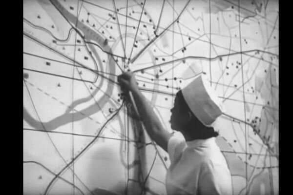 Кадр из фильма "В город пришла беда"