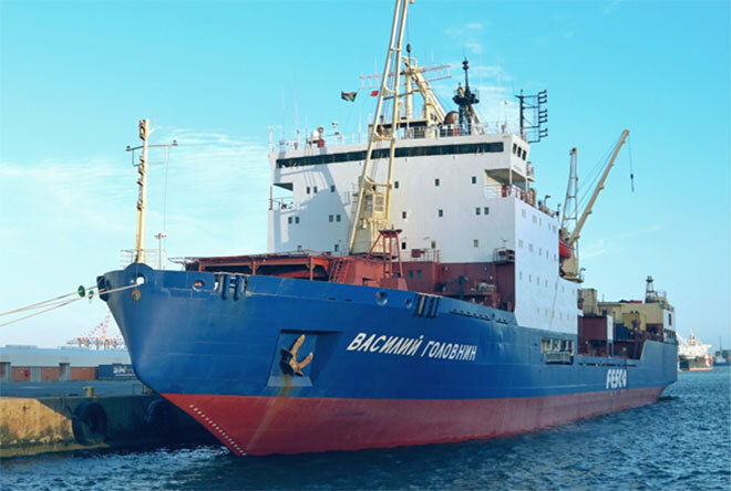 Дизель-электроход «Василий Головнин»