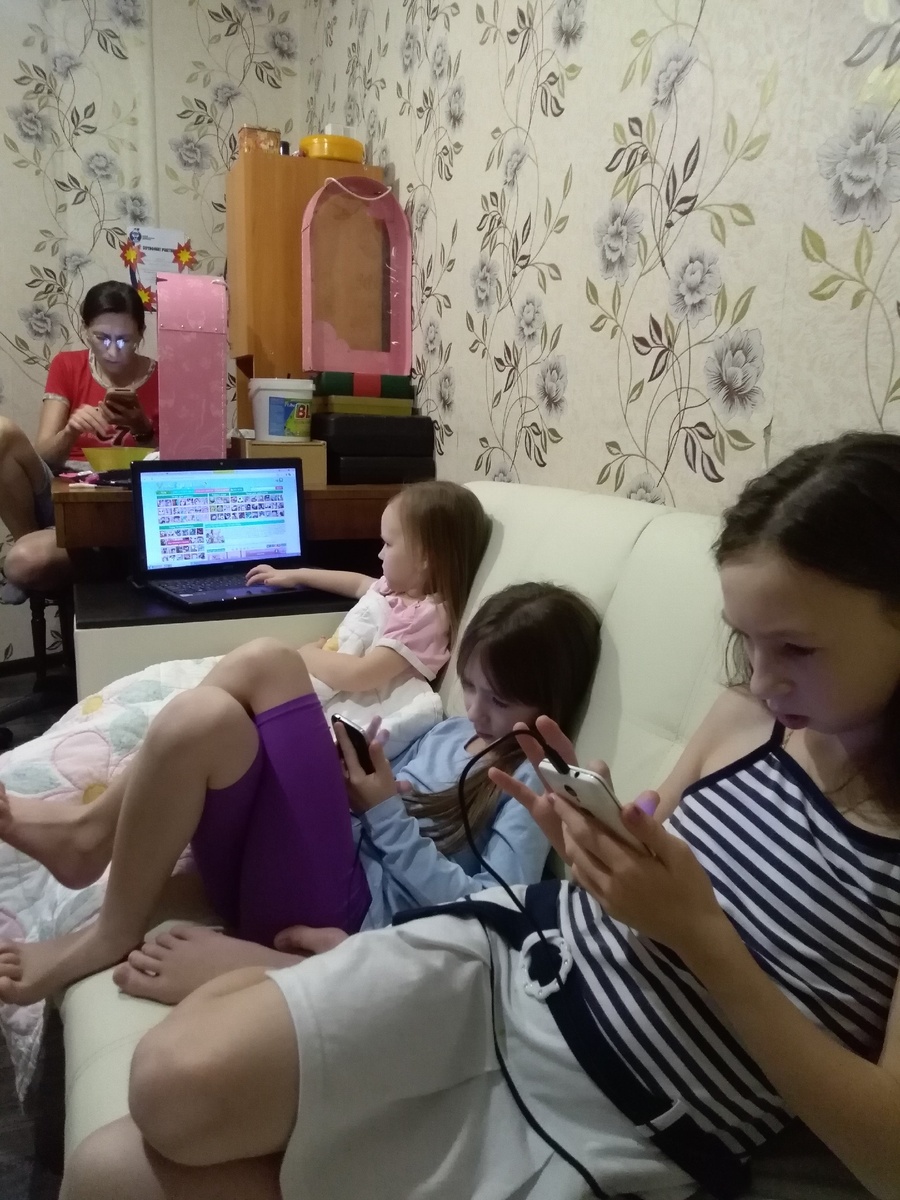 От мала до велика - все с гаджетами