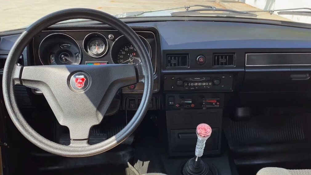 Скриншот Doug DeMuro/YouTube