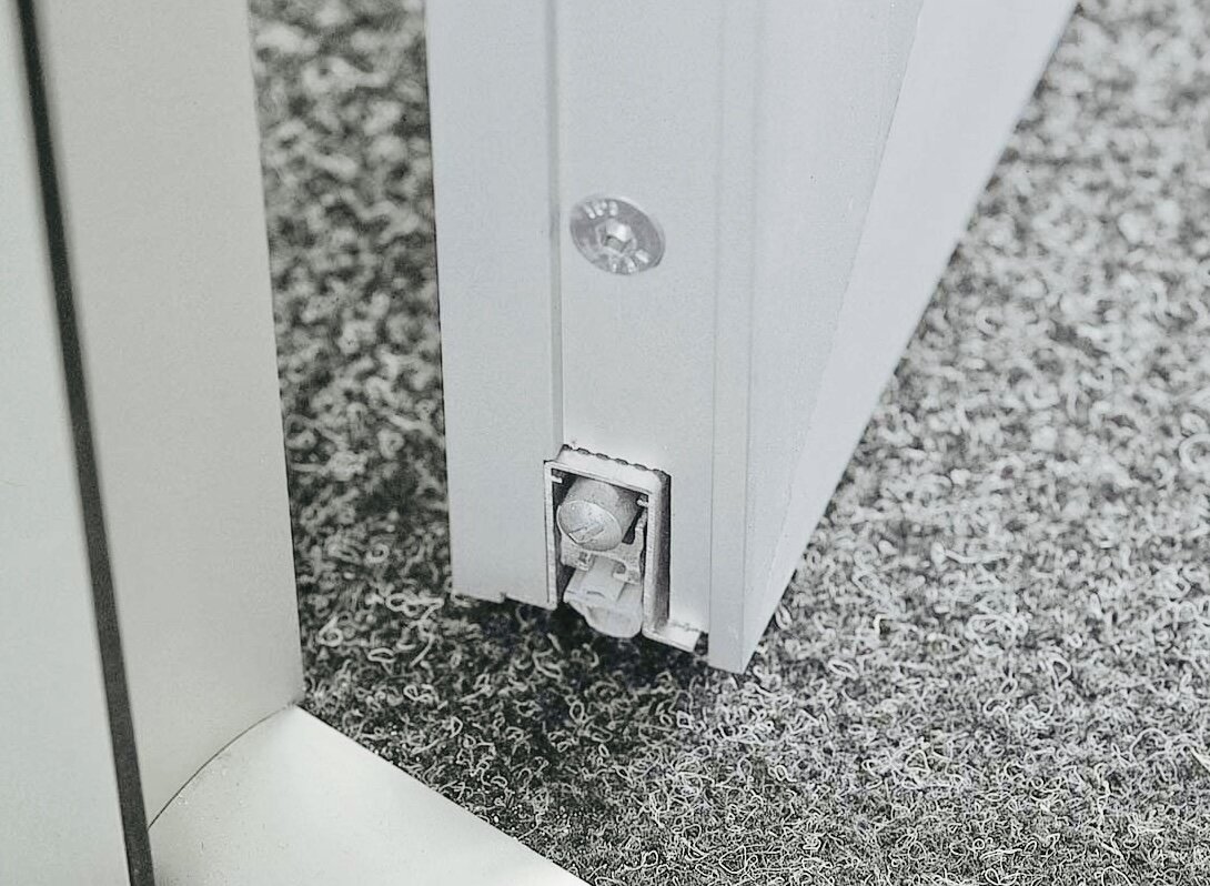 Выдвижные скрытые пороги