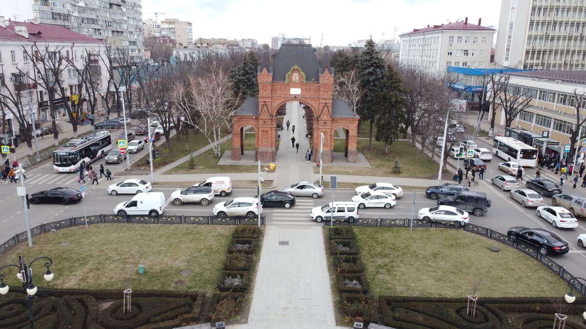 Краснодар, улица Красная пасмурный день