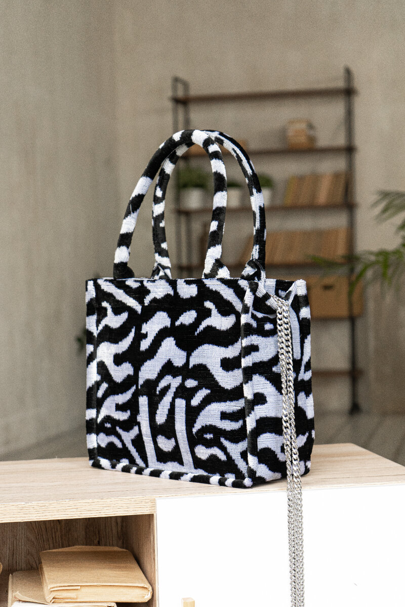 Большой тоут ZEBRA