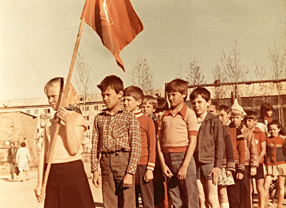 Интересно, много девчонок вот так шли во главе? 