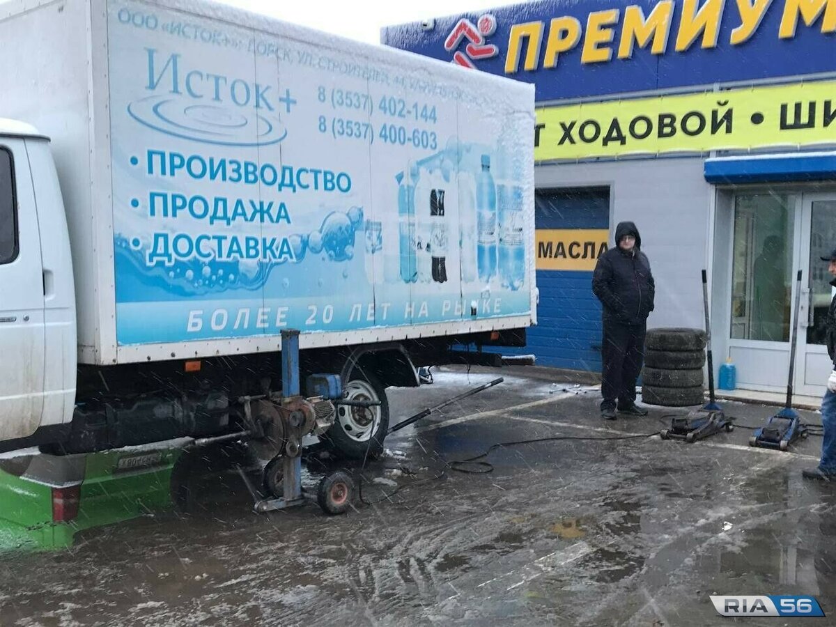  📷    В Оренбурге на шиномонтаж колес растянулись огромные очереди Андрей Севостьянов