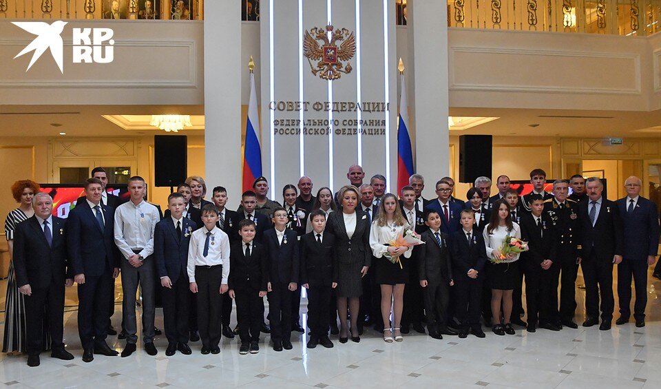     В Совете Федерации наградили детей и подростков, спасших человеческие жизни Владимир ВЕЛЕНГУРИН