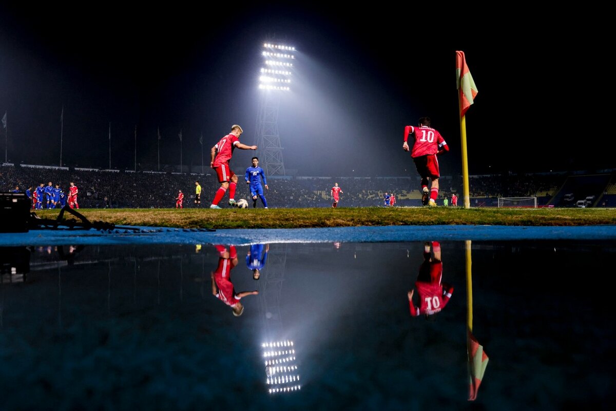 Эпизод матча Узбекистан - Россия. Фото - РФС.