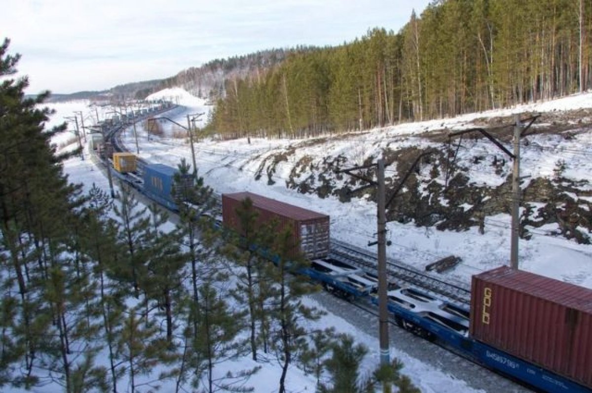    Перевозки контейнеров на СвЖД по России выросли на 11,1% с начала года
