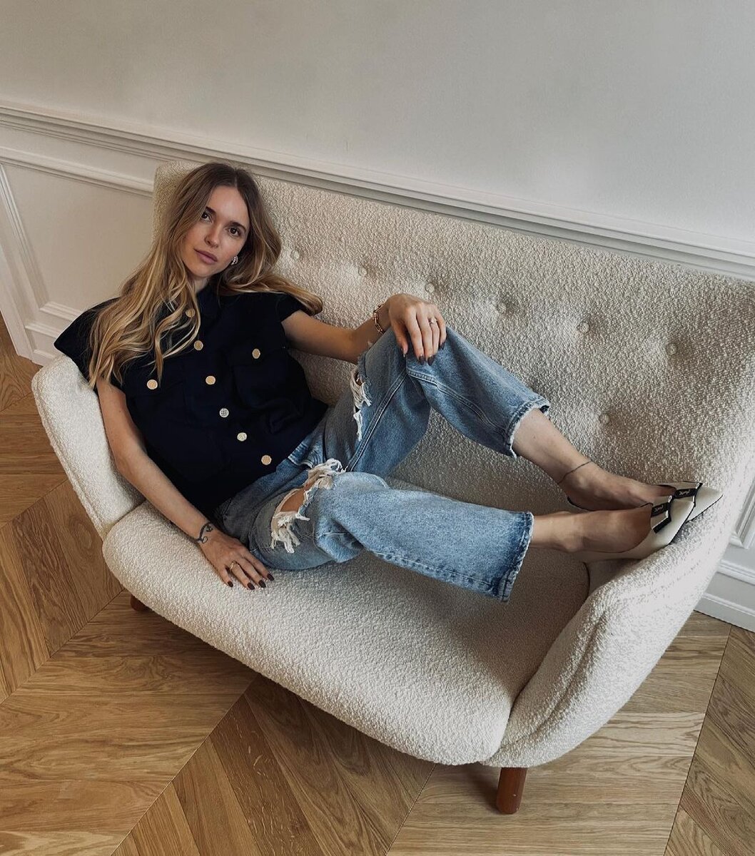   @pernilleteisbaek