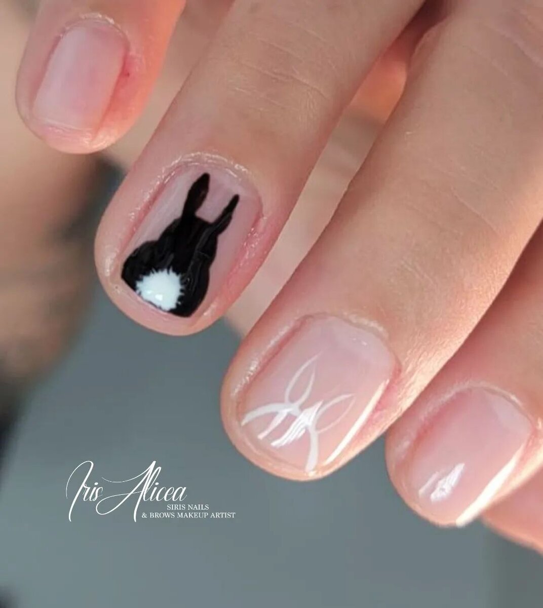 10 nail. Маникюр с кроликом. Маникюр с черным кроликом