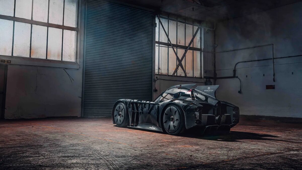 Источник: https://www.topgear.com/  На фото: первая трековая версия.