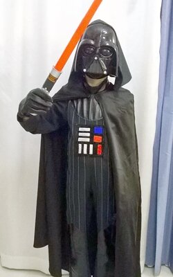 Сын в костюме дома