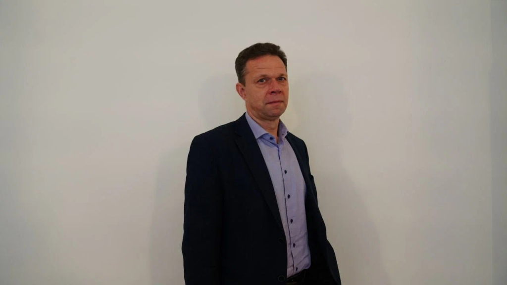 На фото: руководитель Центра физики наногетероструктур Никита Пихтин