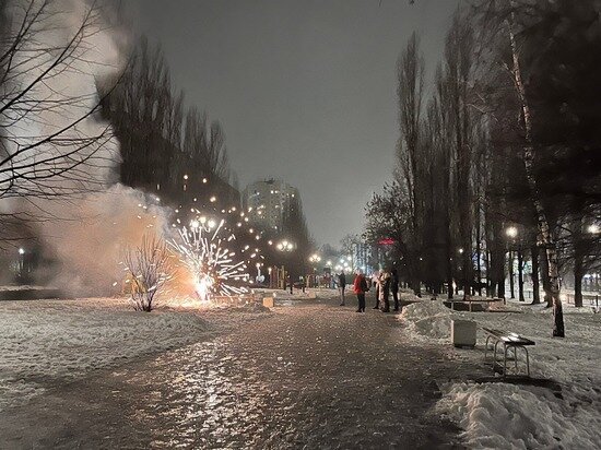     Фейерверк в новогоднюю ночь в Саратове. Фото: saratov.mk.ru "МК в Саратове"