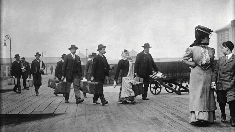     Отечественные эмигранты последней волны делятся в социальных сетях своими впечатлениями от новой родины