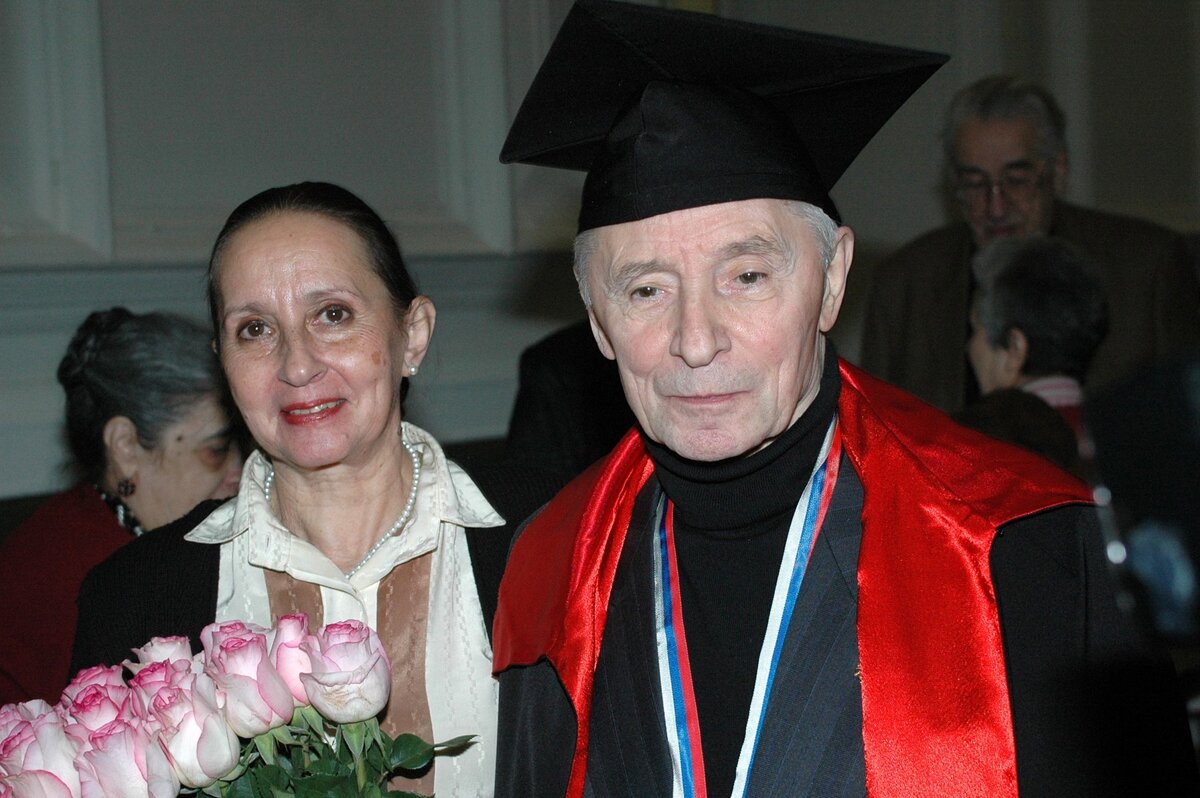 Юрий григорович биография личная жизнь дети