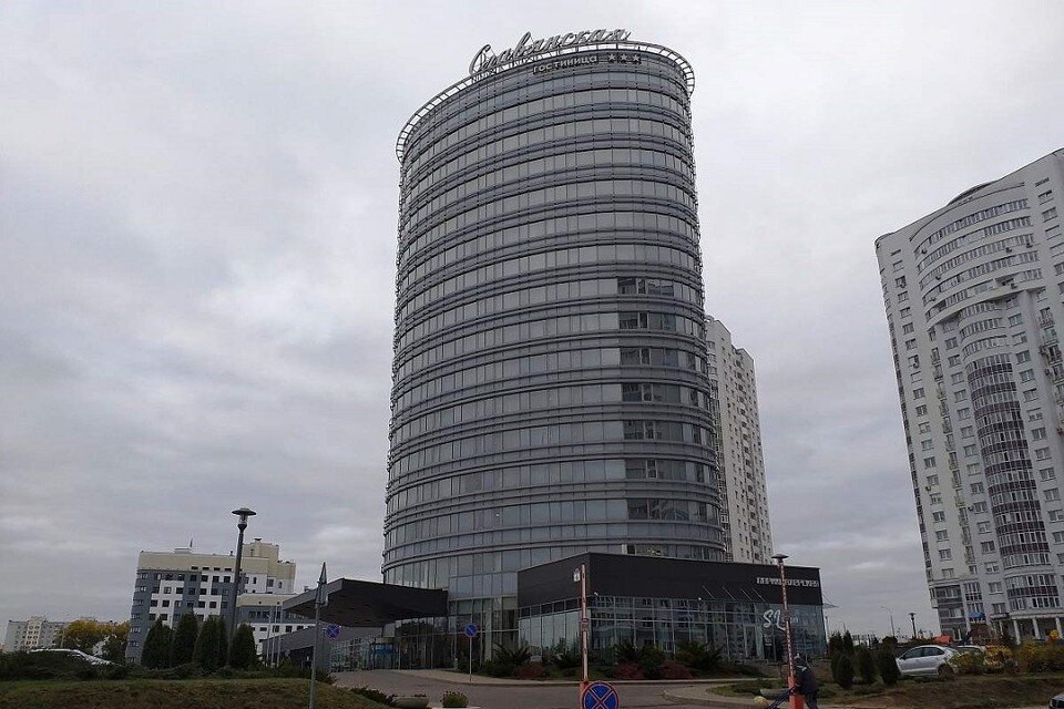     В Минске гостиницу «Славянская» выставили на торги. Фото: «БелЮрОбеспечение» | e-auction.by