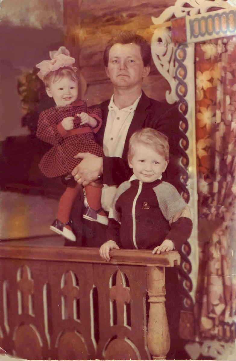 Папа со мной и моим старшим братом
