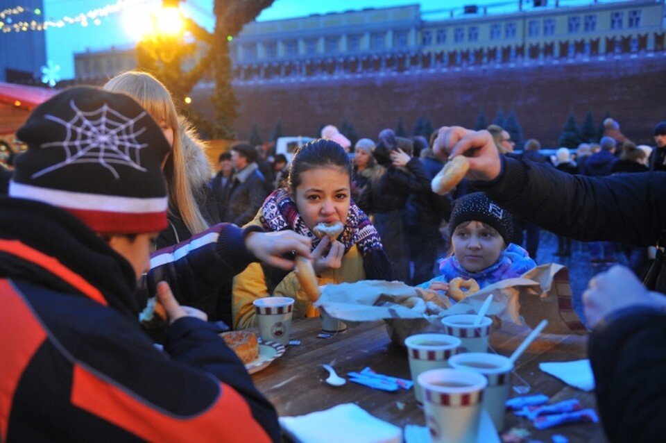     Ростовчан ждут на рождественской ярмарке и в хороводе. Евгения ГУСЕВА