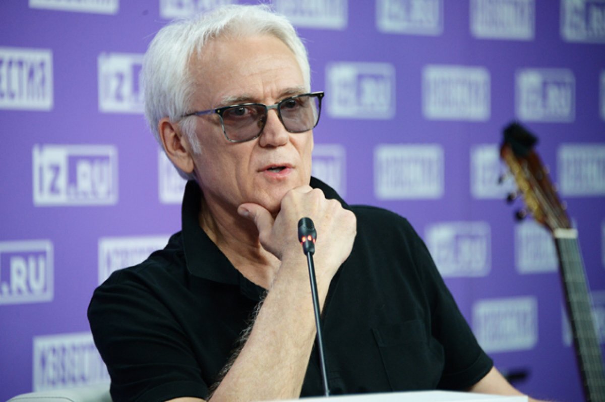    Александр Маршал.