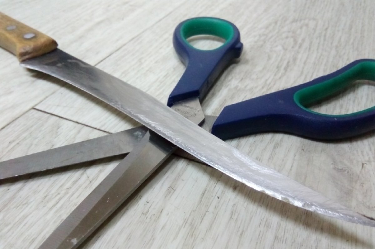    В Кузнецке ревнивец напал на сожительницу с ножницами