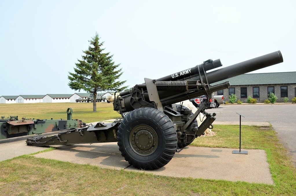 114 мм. M114 Howitzer. 155-Мм гаубица m114. Американская 155 мм гаубица м114. M114 гаубица.