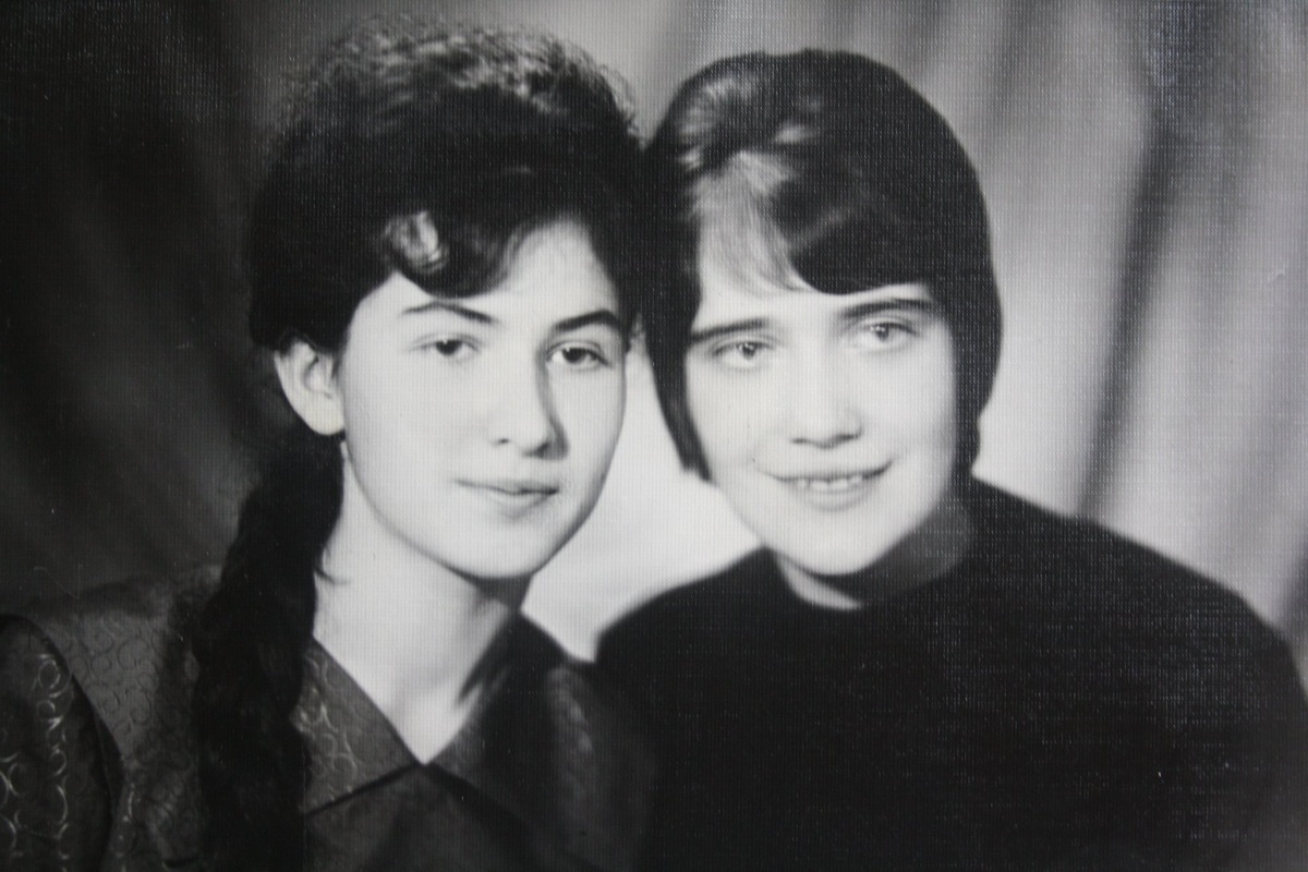 Девушки 60-х: имама с подругой в молодости. Из личного архива. 