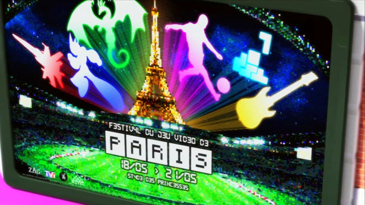 1. Внизу в левом углу