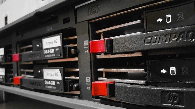 И почему многие считают, что vps и vds одно и тоже?