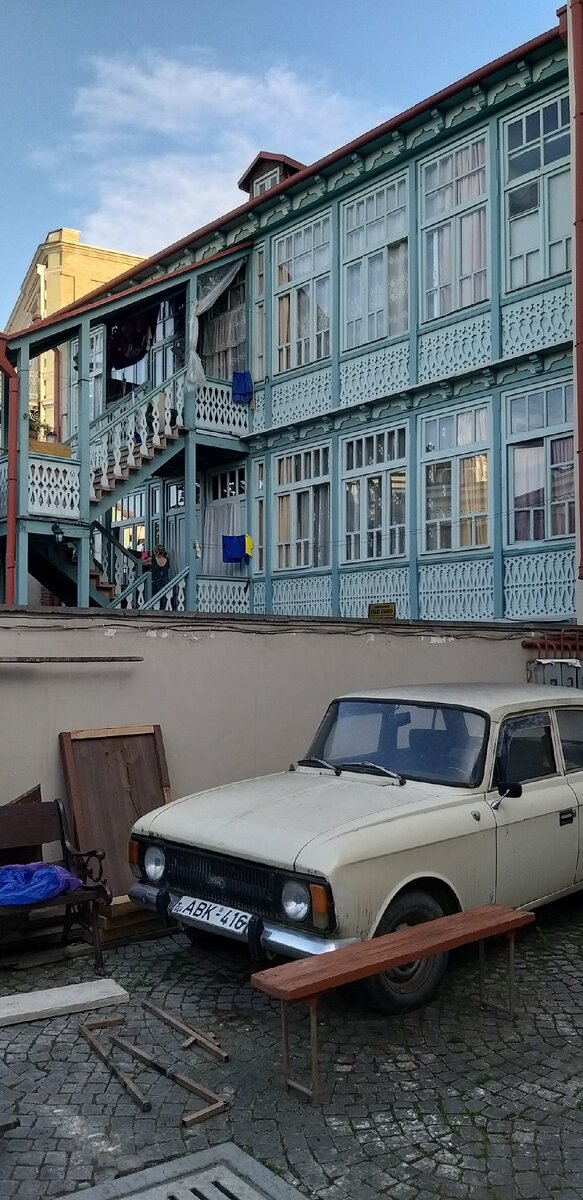 Вот такой дворик