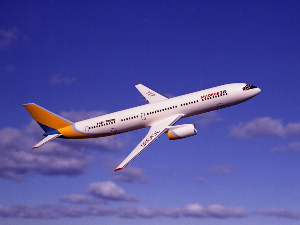 

В конце 70х - начале 80х годов основной парк империи «Аэрофлота» составляли самолеты Ту-154 и Ту-134. В конце 1980 года на пассажирские линии выходит широкофюзеляжный среднемагистральный самолет Ил-86. В небе по-прежнему летают региональные Ан-24. Уходят на пенсию большинство Ил-18. После небольших проблем появляется вновь Як-42.
Тем временем в мире окончательно формируется облик нового современного пассажирского самолета. Им становится двухдвигательный низкоплан. Одними из основных вопросов при создании самолета, кроме безопасности, является еще его экономичность и большая пассажировместительность. С 1983 года летает двухдвигательный Boeing-757. Мир будоражит появление узкофюзеляжного самолета Airbus A320. 
