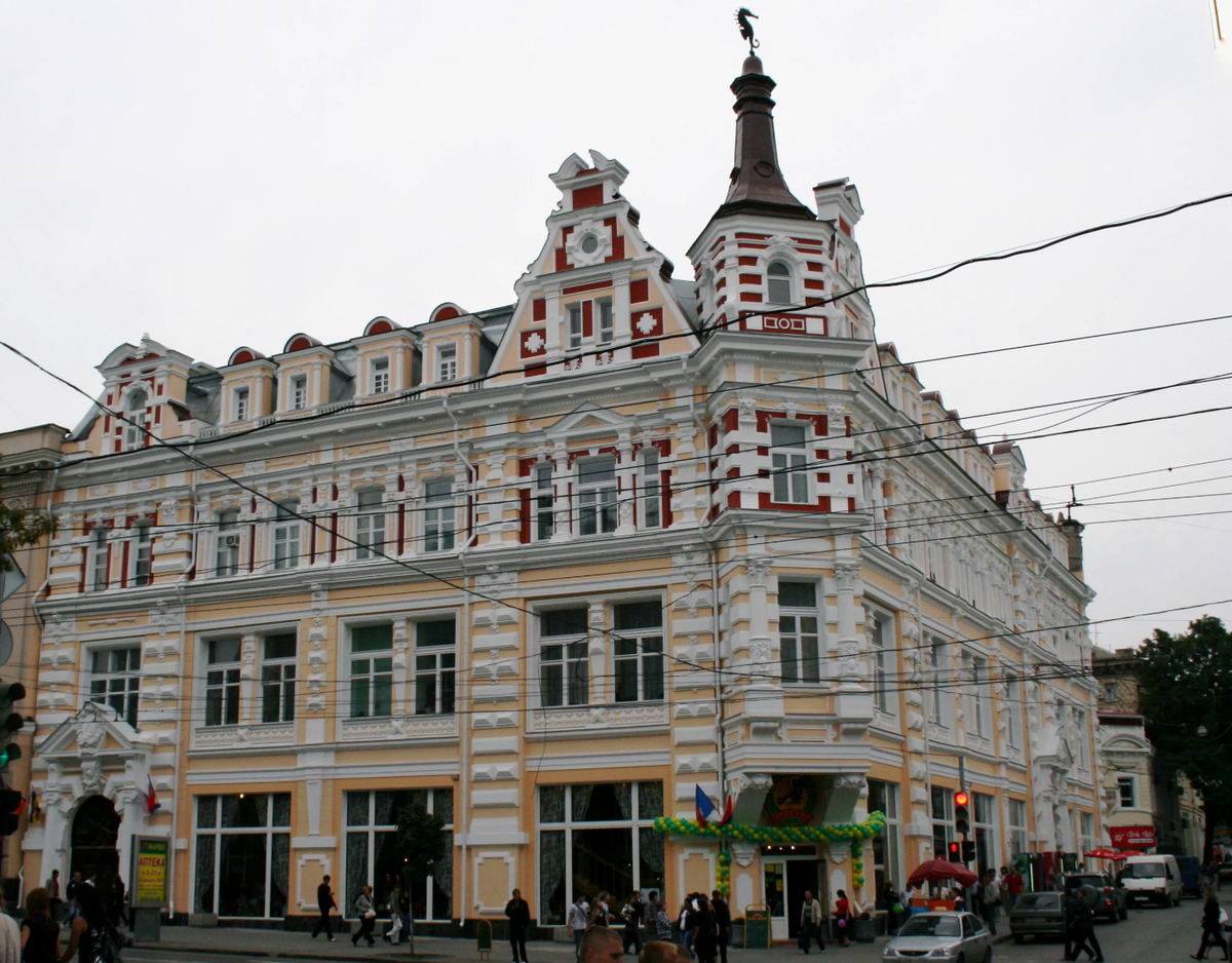 Вот такоё он с виду