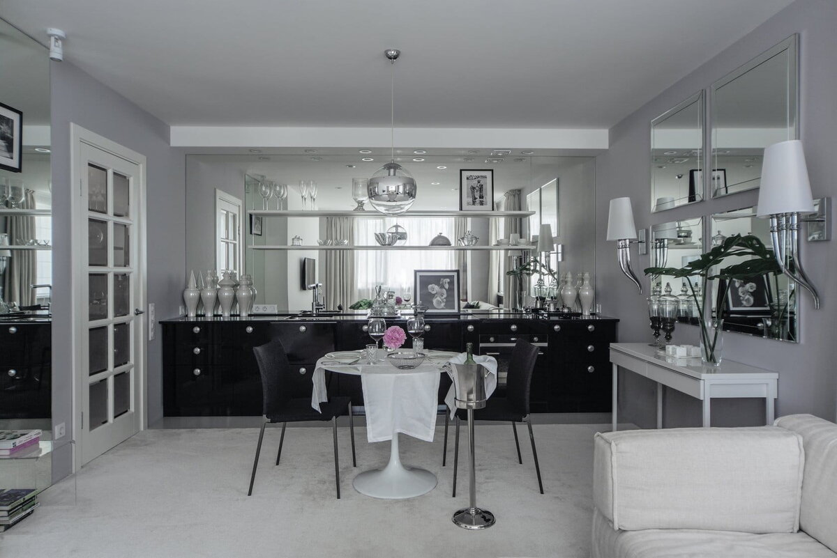 зеркальный фартук на кухне