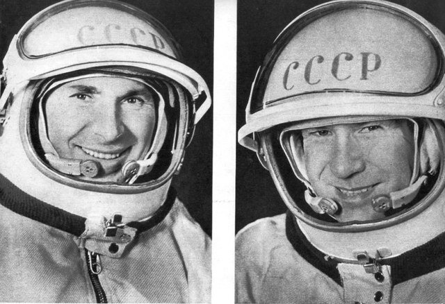 Экипаж Восхода-2 - Павел Беляев  и Алексей Леонов