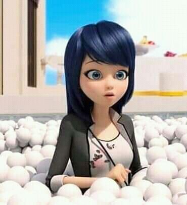 Маринетт с распушенными волосами