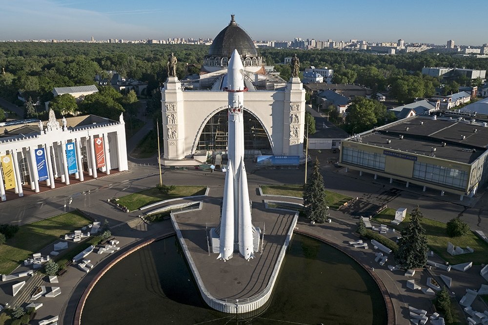 Павильон "Космонавтика и авиация" на ВДНХ