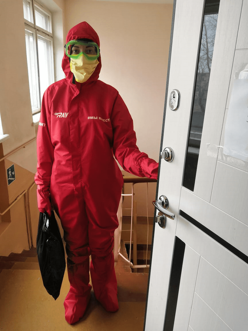 Волонтеры МБУ «Феникс» получили специальные защитные костюмы