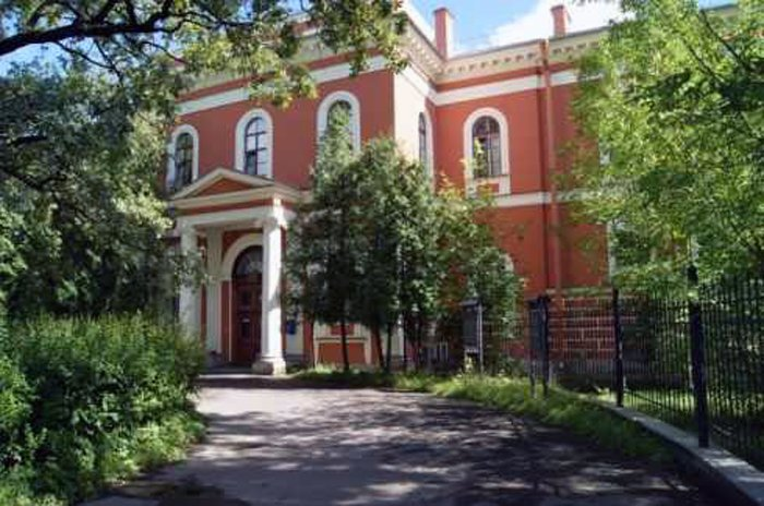 В комздраве уточнили подробности по закрытому на карантин отделению в Семашко Ac